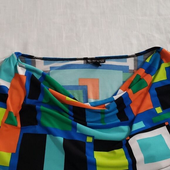 New Directions. Petite. EUC. Blue, Orange, Teal Short Sleeve Top. Size XLP - Picture 4 of 10
